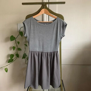 Uniqlo Gray Monochrome Two Toned Fit and Flare Mini Dress Cap Sleeves Size XS